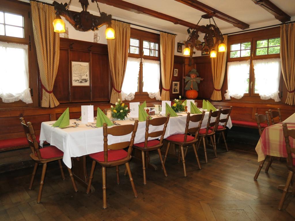 Gasthof Zum Goldenen Kreuz Wilhelmsdorf  Buitenkant foto