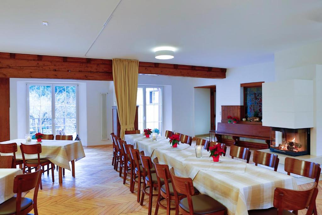 Gasthof Zum Goldenen Kreuz Wilhelmsdorf  Buitenkant foto